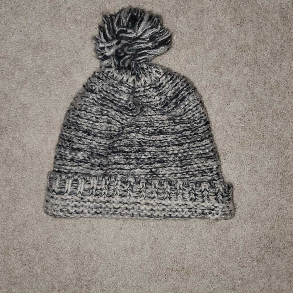 Pom winter hat